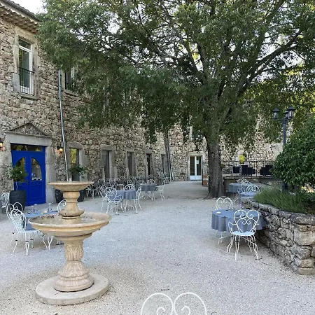 Logis Restaurant Le Domaine De L'eau Vive Hotel 3*