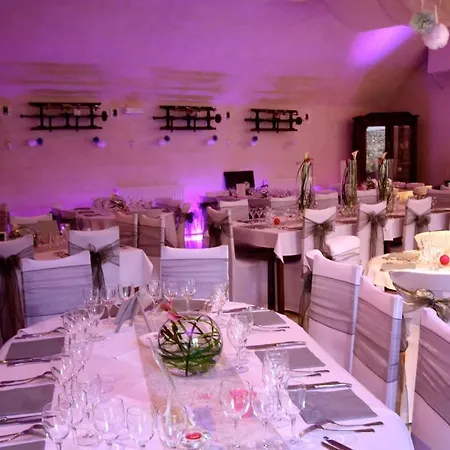 Logis Restaurant Le Domaine De L'eau Vive Hotel