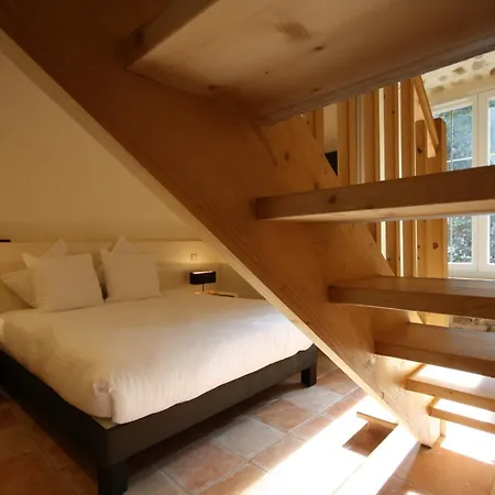 Hotell Logis Restaurant Le Domaine De L'eau Vive