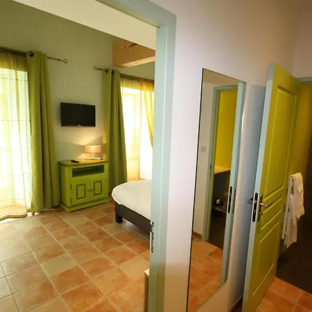 Logis Restaurant Le Domaine De L'eau Vive