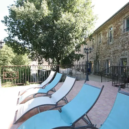 Logis Restaurant Le Domaine De L'eau Vive Hotel 3*