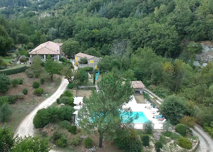 Logis Restaurant Le Domaine De L'eau Vive Hotel