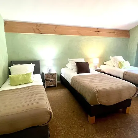 Logis Restaurant Le Domaine De L'eau Vive 3*